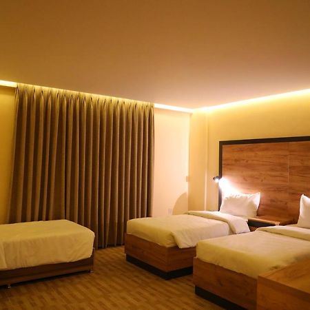 The Palm Hotel Άκαμπα Εξωτερικό φωτογραφία
