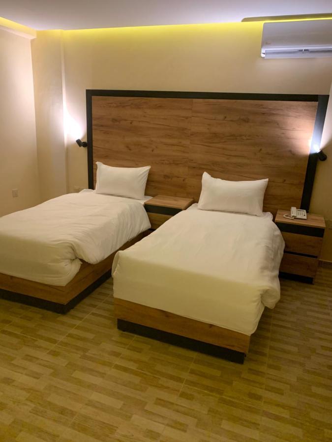 The Palm Hotel Άκαμπα Εξωτερικό φωτογραφία