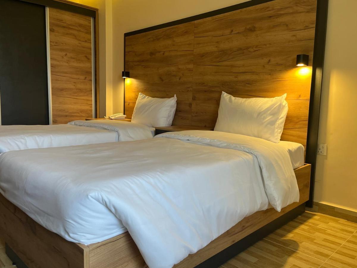 The Palm Hotel Άκαμπα Εξωτερικό φωτογραφία