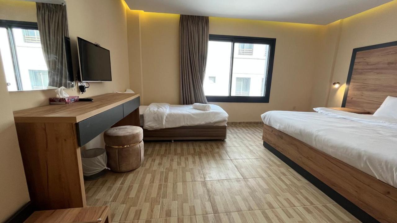 The Palm Hotel Άκαμπα Εξωτερικό φωτογραφία