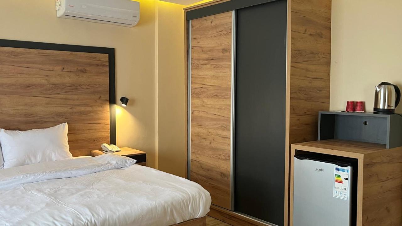 The Palm Hotel Άκαμπα Εξωτερικό φωτογραφία