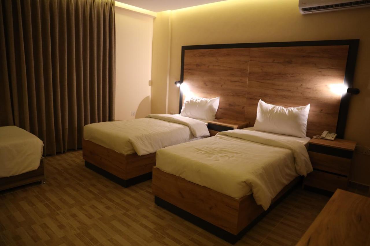The Palm Hotel Άκαμπα Εξωτερικό φωτογραφία